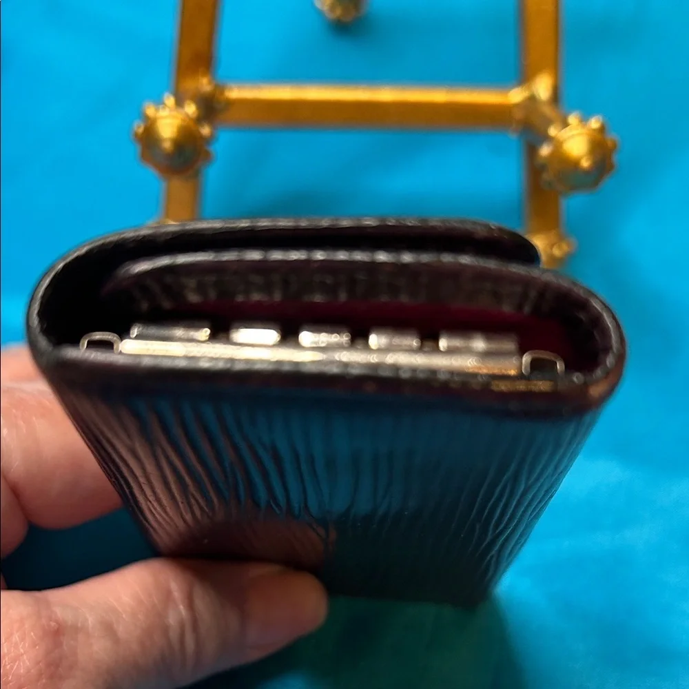 Louis Vuitton Rare Purple Epi Leather Key Holder With Cyan leather Interior - Picture 7 of 10